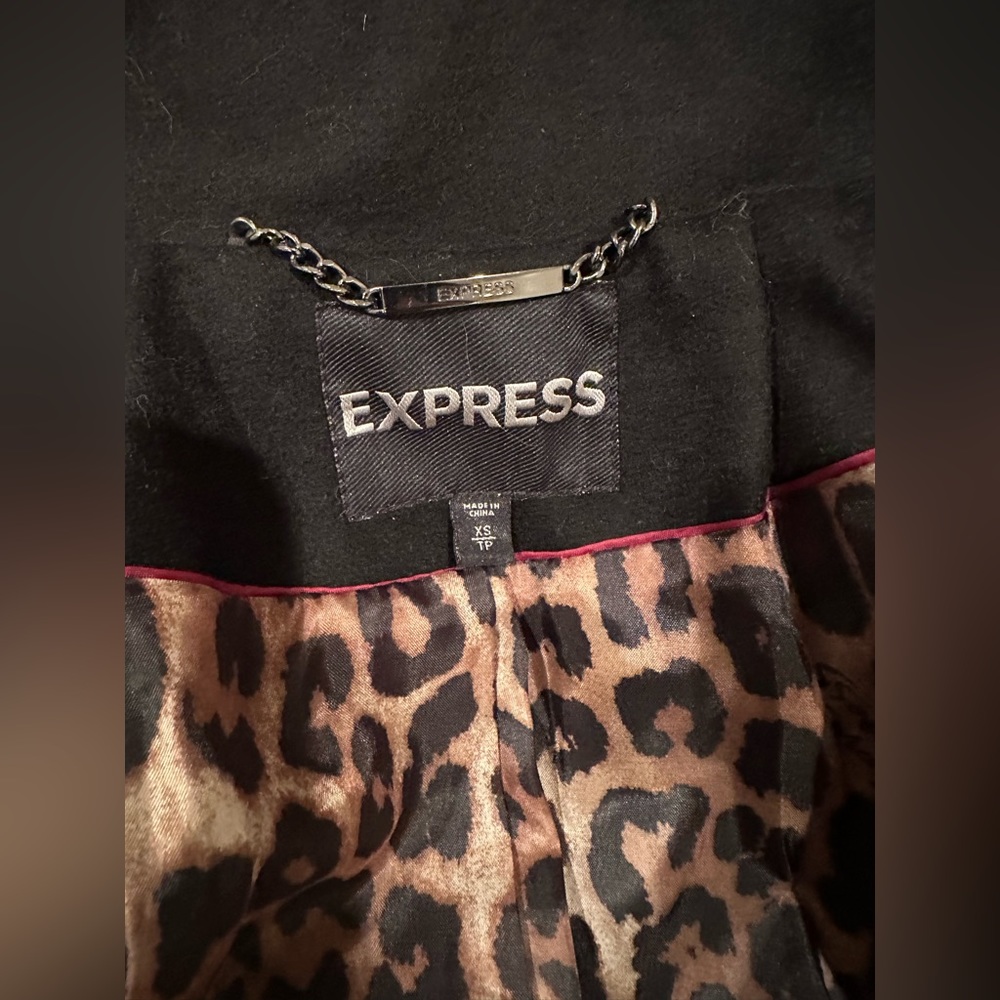 Express - Picture 10 of 10